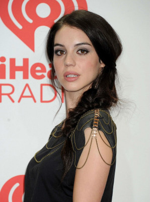 Adelaide Kane pic #715684