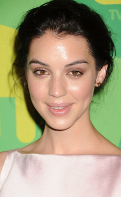 Adelaide Kane pic #712291