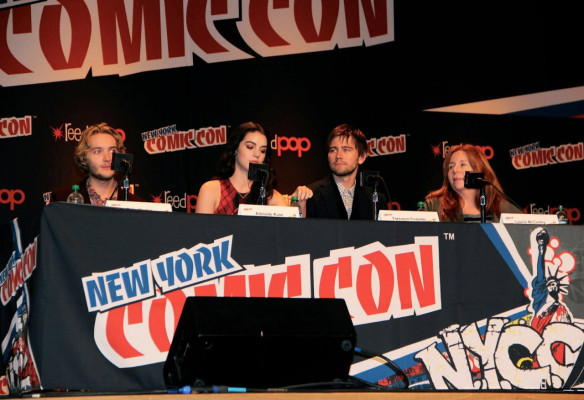 Adelaide Kane pic #711241