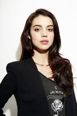 Adelaide Kane pic #663514