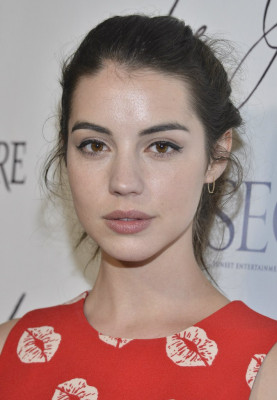 Adelaide Kane pic #779013