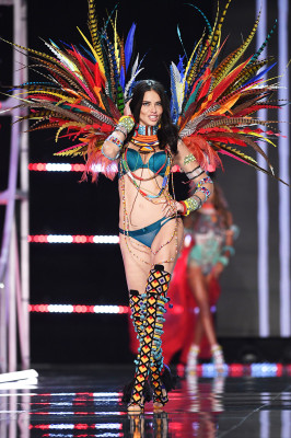 photo 14 in Adriana Lima gallery [id981654] 2017-11-21 00:00:00