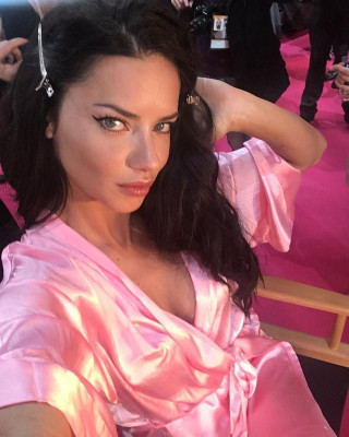 Adriana Lima pic #895705