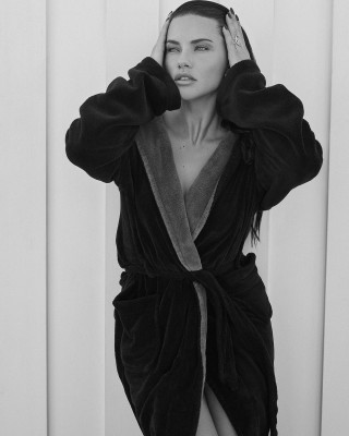 photo 22 in Adriana Lima gallery [id1262682] 2021-07-30 00:00:00