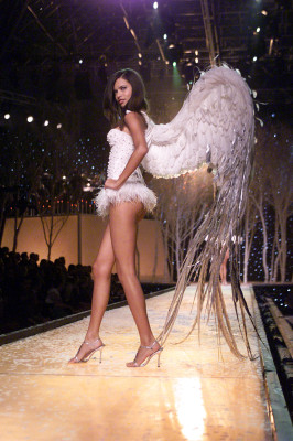 photo 5 in Adriana Lima gallery [id150909] 2009-04-29 00:00:00