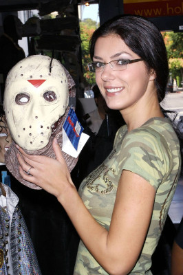 photo 5 in Adrianne Curry gallery [id234311] 2010-02-08 00:00:00