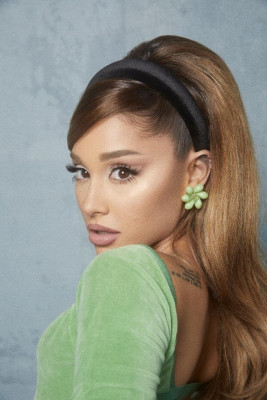 Ariana Grande pic #1237979