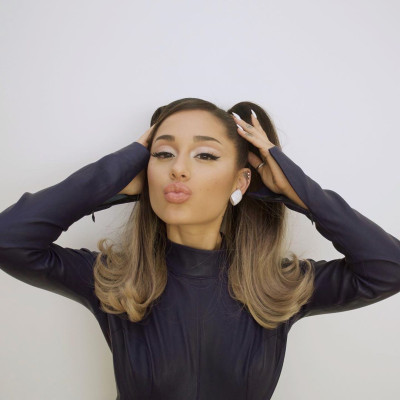 Ariana Grande pic #1234332