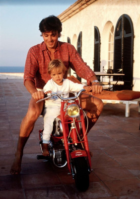 Alain Delon pic #469619