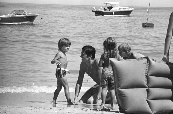 Alain Delon pic #376299