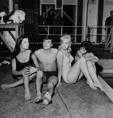Alain Delon pic #371523