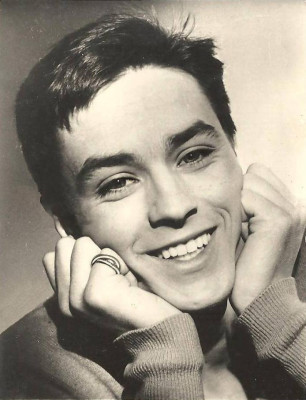 Alain Delon pic #375913