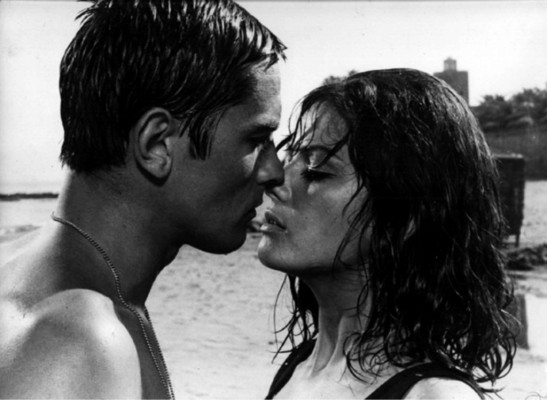 Alain Delon pic #361385