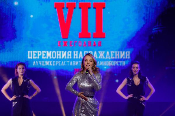 Albina Dzhanabaeva pic #1221261