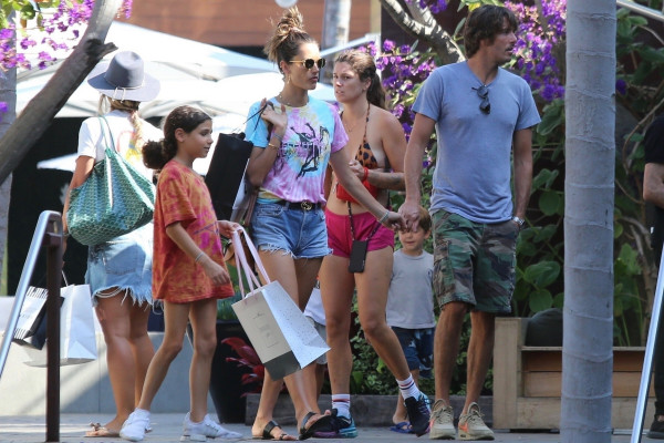 Alessandra Ambrosio pic #1171684