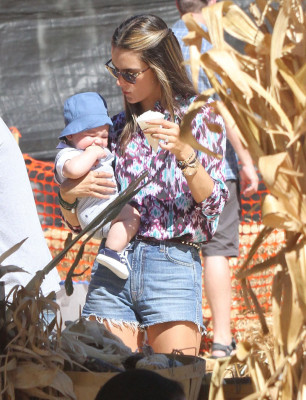Alessandra Ambrosio pic #544548