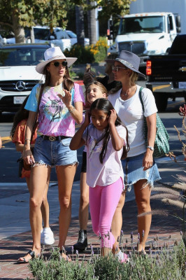 Alessandra Ambrosio pic #1171682