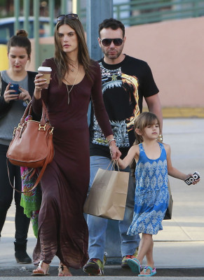 Alessandra Ambrosio pic #641981
