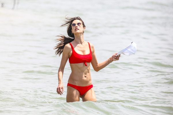 Alessandra Ambrosio pic #991051