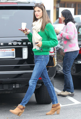 Alessandra Ambrosio pic #576663