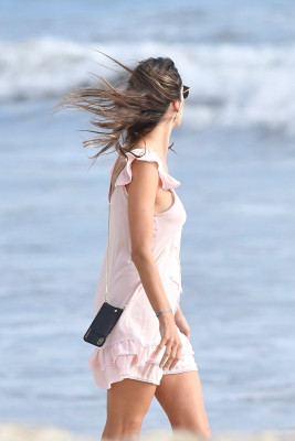Alessandra Ambrosio pic #1171658