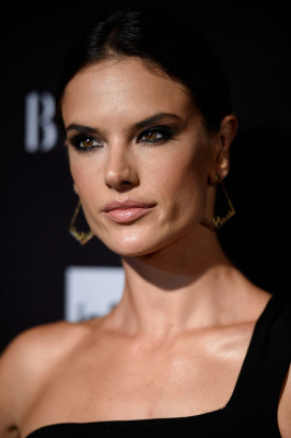 Alessandra Ambrosio pic #798138
