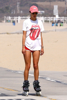 Alessandra Ambrosio pic #1171598