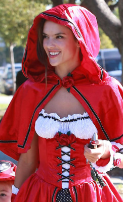 Alessandra Ambrosio pic #808649