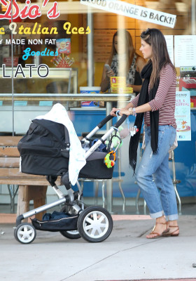 Alessandra Ambrosio pic #512370