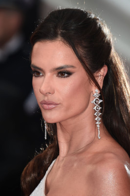 Alessandra Ambrosio pic #1136612