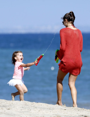 Alessandra Ambrosio pic #508162
