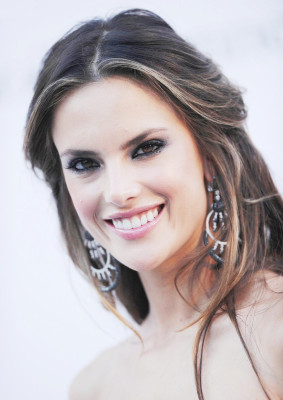 Alessandra Ambrosio pic #310211