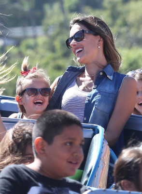 Alessandra Ambrosio pic #530477
