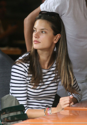 Alessandra Ambrosio pic #267117