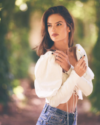 Alessandra Ambrosio pic #1039657