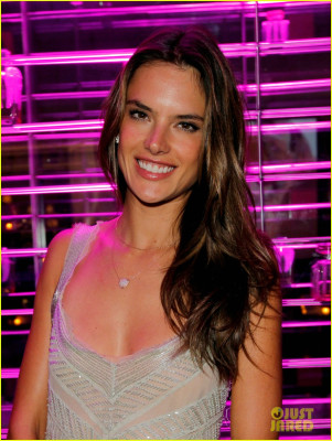 Alessandra Ambrosio pic #584556