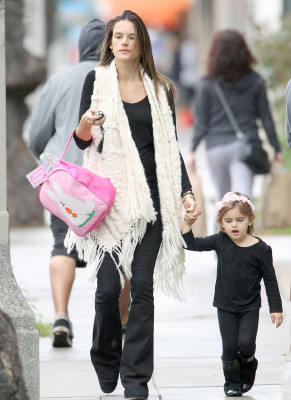Alessandra Ambrosio pic #452131