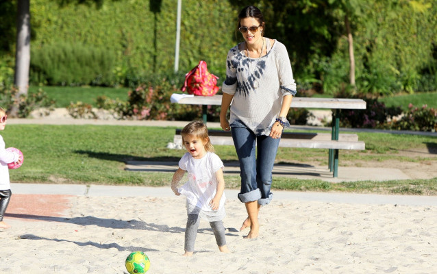 Alessandra Ambrosio pic #455979