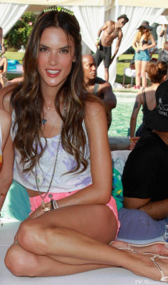 Alessandra Ambrosio pic #597676