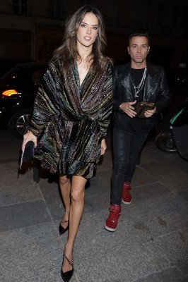 Alessandra Ambrosio pic #1075162