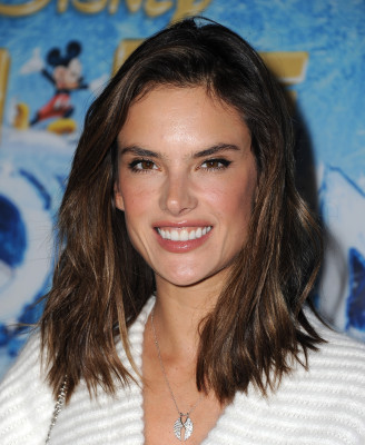 Alessandra Ambrosio pic #821200