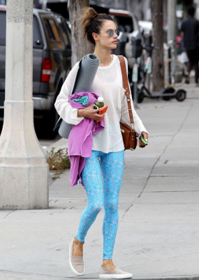 Alessandra Ambrosio pic #1033706