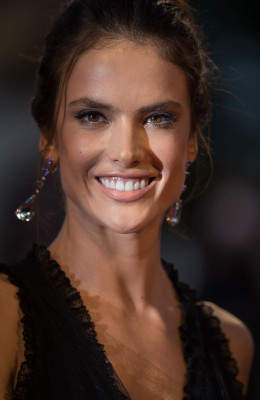 Alessandra Ambrosio pic #796152