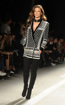 Alessandra Ambrosio pic #806395