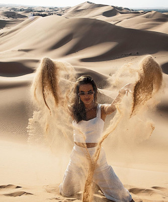Alessandra Ambrosio pic #1208111