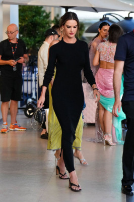 Alessandra Ambrosio pic #1307260