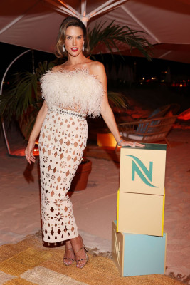 Alessandra Ambrosio pic #1305599