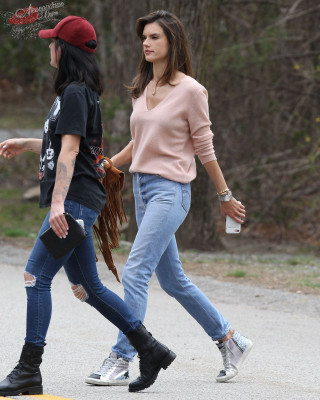 Alessandra Ambrosio pic #925975