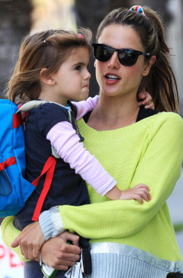 Alessandra Ambrosio pic #593609