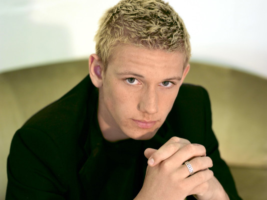 photo 25 in Alex Pettyfer gallery [id240842] 2010-03-09 00:00:00